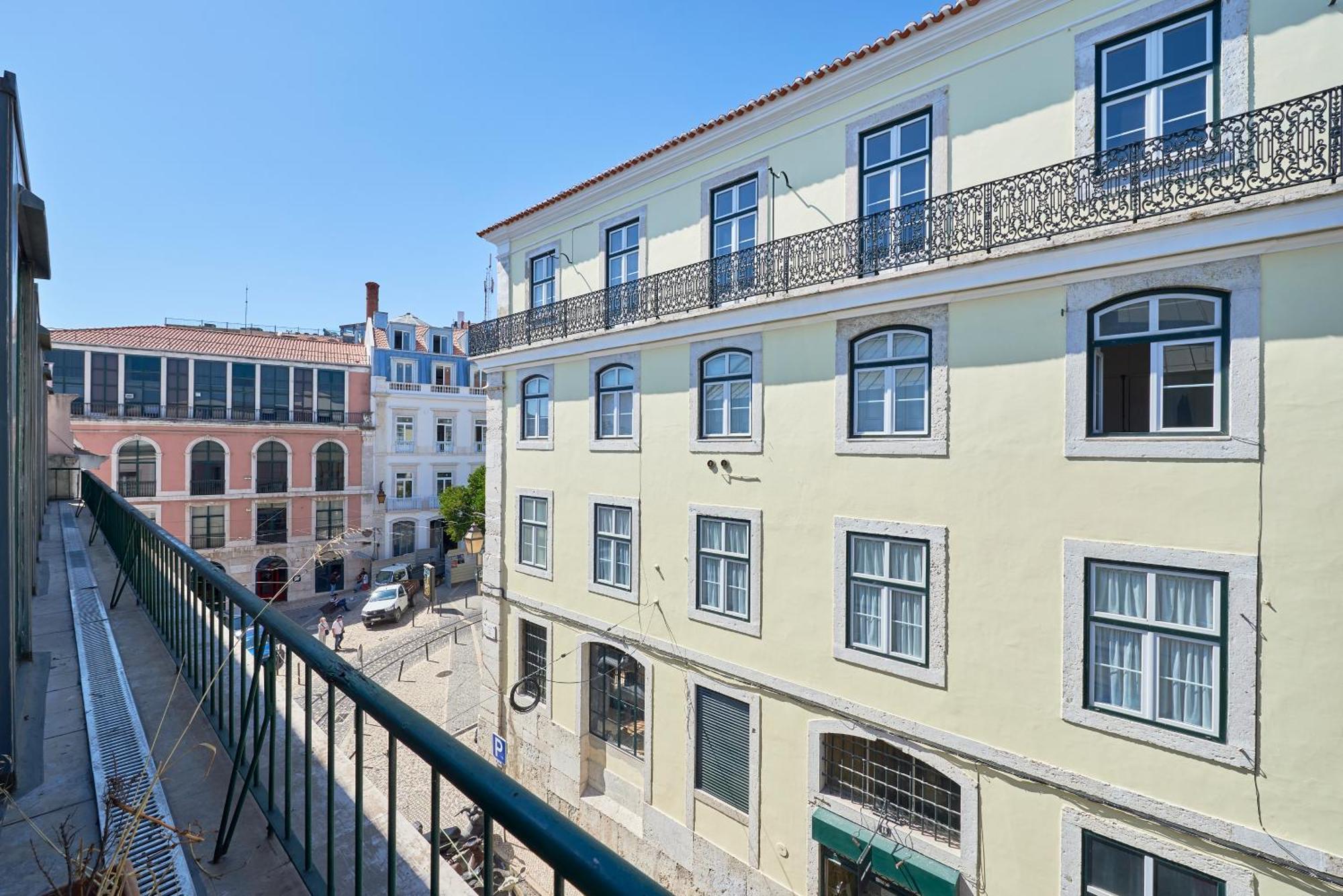 Апартаменты Casa Portuguesa Carmo Лиссабон Экстерьер фото