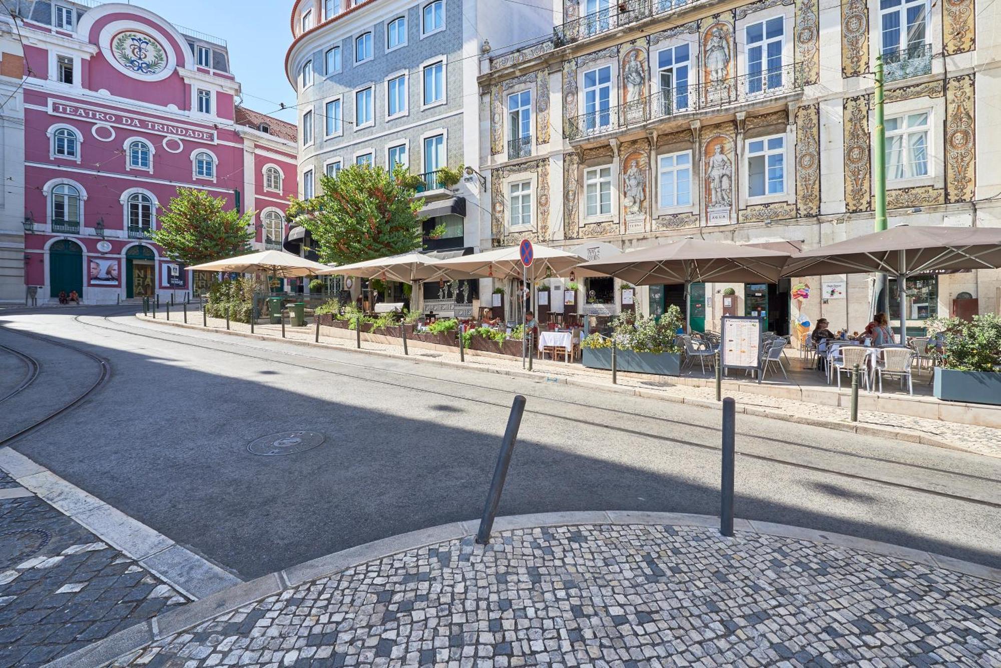 Апартаменты Casa Portuguesa Carmo Лиссабон Экстерьер фото
